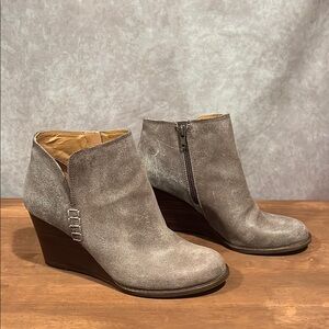 Lucky Brand gray leather side zip Yimme booties size 9.5